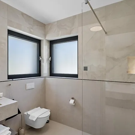 Seaview Libero With Zone, Pool, Billiard Villa