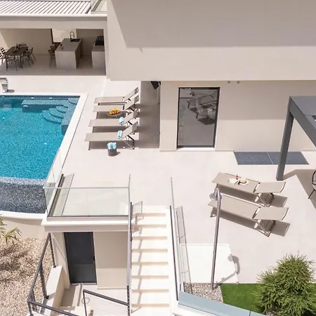 Seaview Libero With Zone, Pool, Billiard * Podstrana