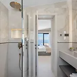 Seaview Libero With Zone, Pool, Billiard Podstrana