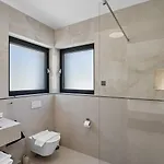 Seaview Libero With Zone, Pool, Billiard Villa