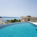 Seaview Libero With Zone, Pool, Billiard Villa