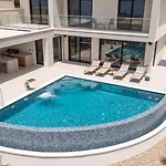 Villa Seaview Libero With Zone, Pool, Billiard *