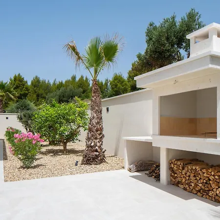 Villa Seaview Libero With Zone, Pool, Billiard