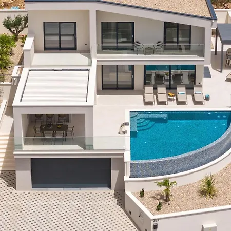 Seaview Libero With Zone, Pool, Billiard Villa *